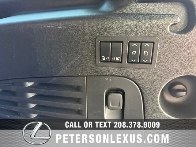 Used 2019 Cadillac Escalade ESV Platinum AWD/4WD image 24