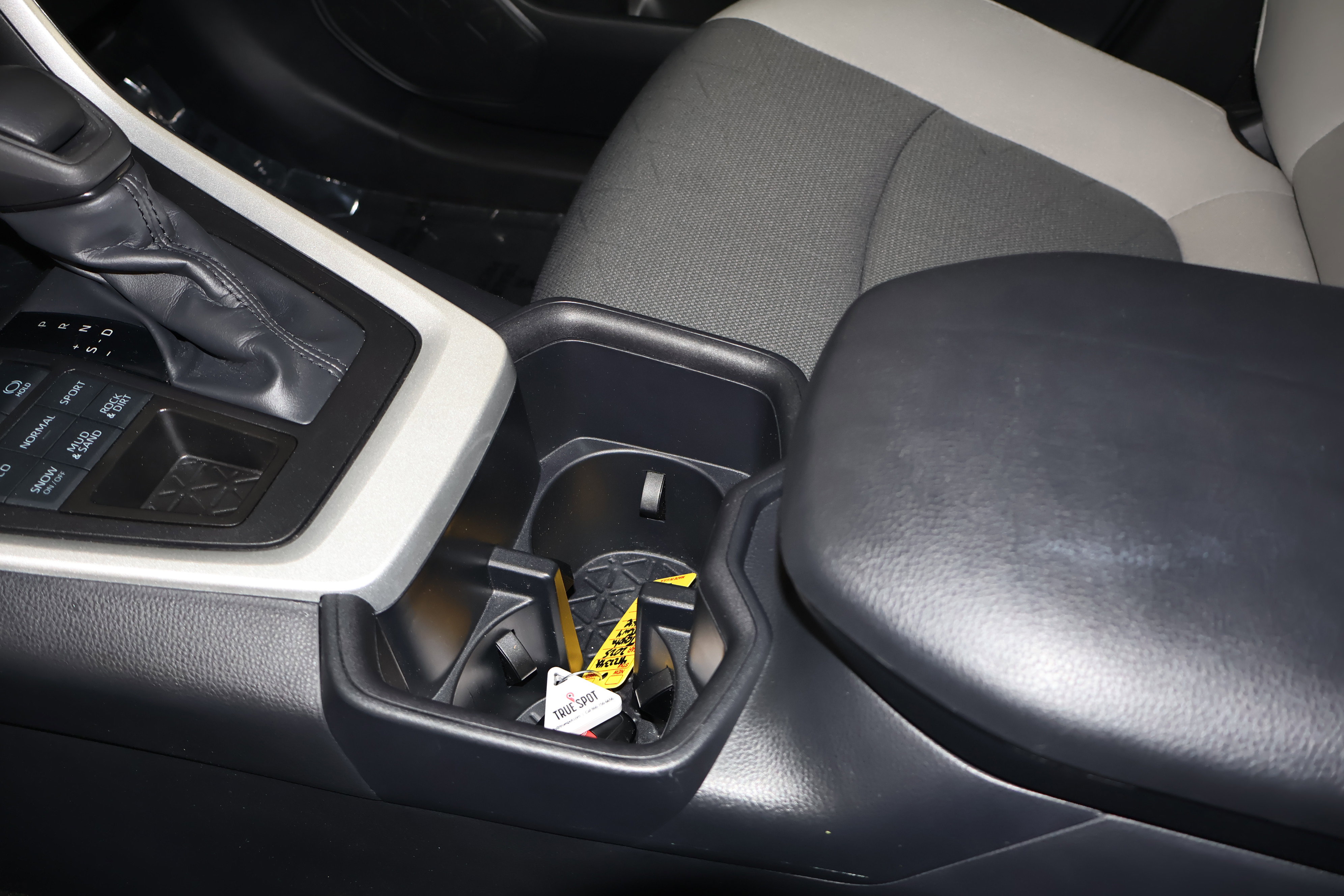 Used 2025 Toyota RAV4 XLE w/ Convenience Package image 34