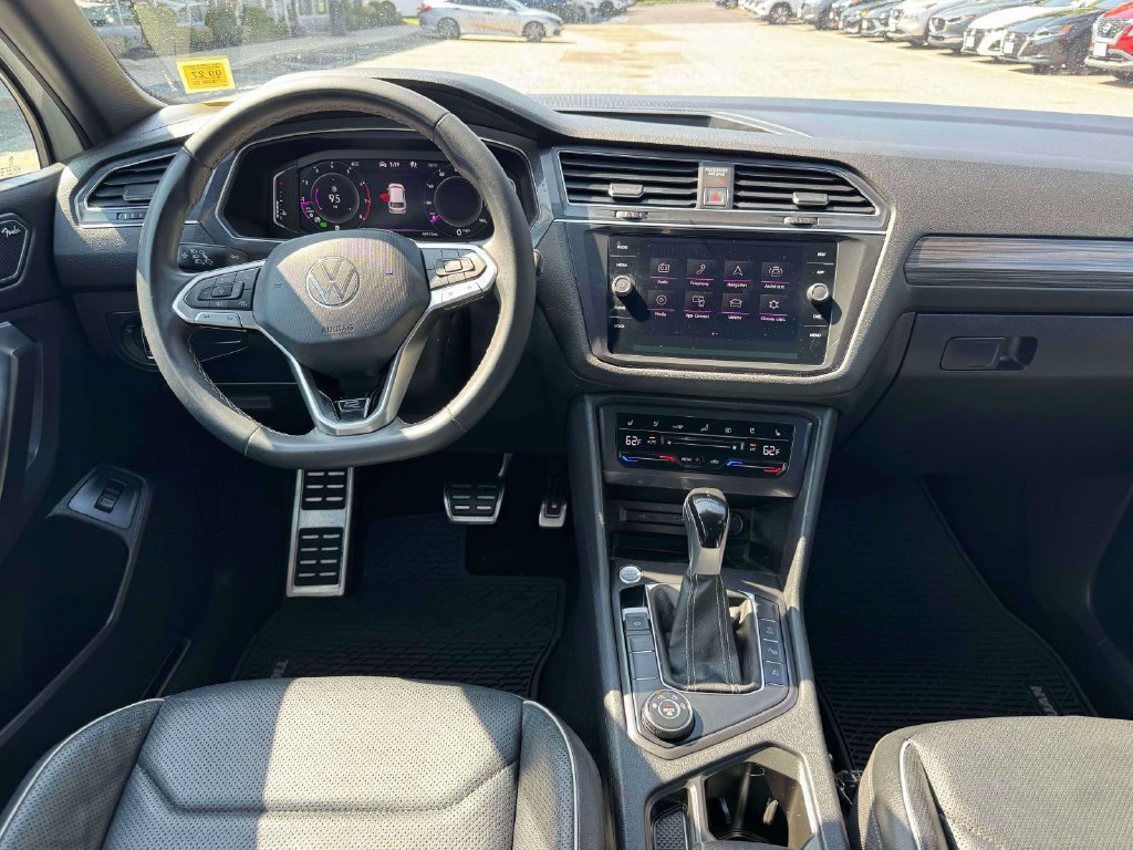 Used 2023 Volkswagen Tiguan SEL R-Line AWD/4WD image 13