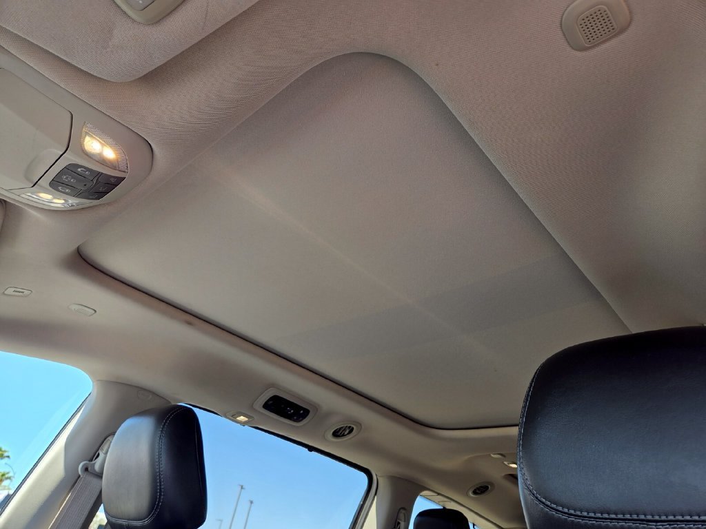 Used 2019 Chrysler Pacifica Limited FWD image 14
