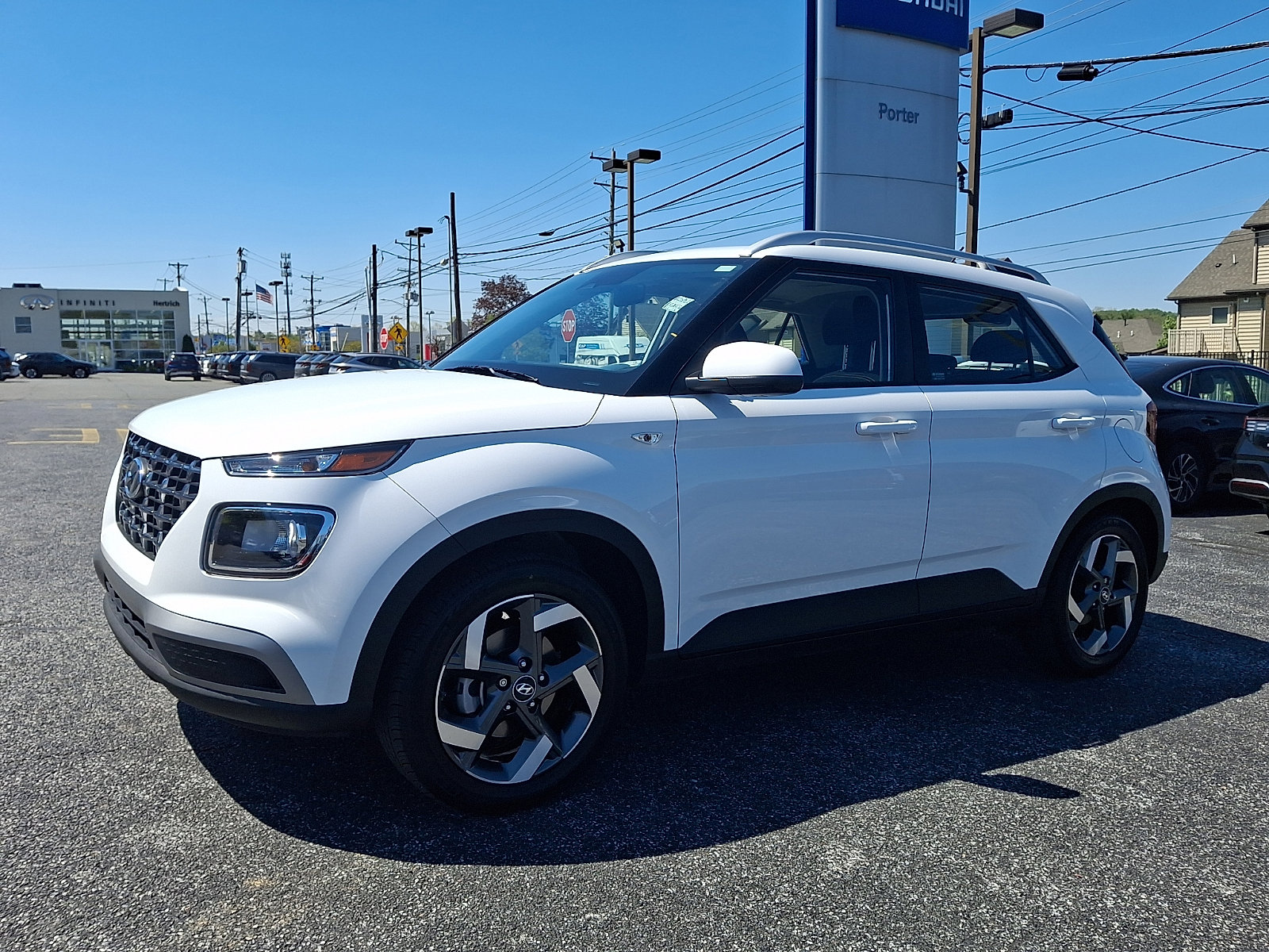 Certified 2023 Hyundai Venue SEL image 3