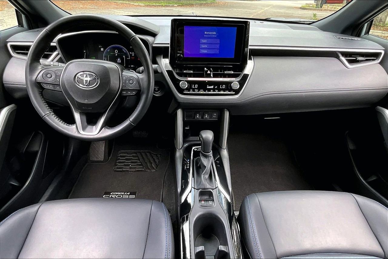 Used 2024 Toyota Corolla Cross AWD Hybrid w/ Convenience Package image 7