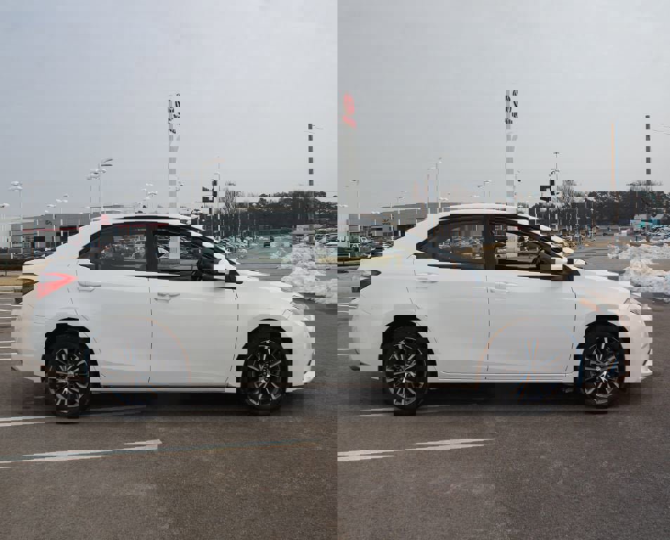 Used 2016 Toyota Corolla LE image 19