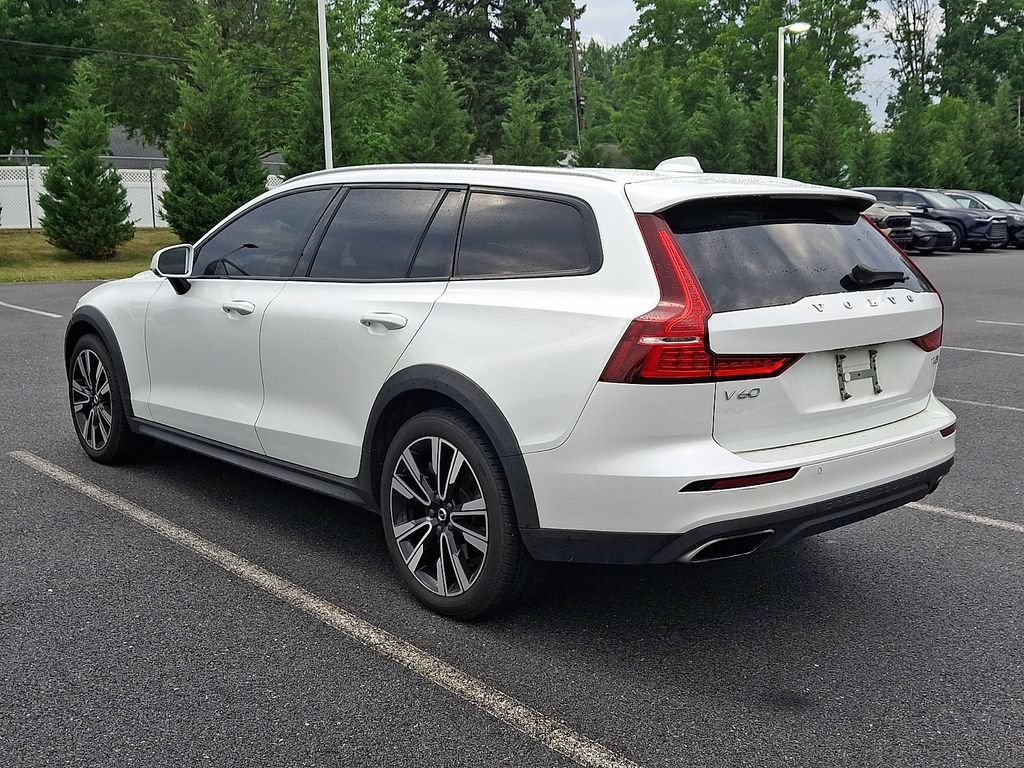 Used 2020 Volvo V60 T5 Cross Country w/ Protection Package AWD/4WD image 6