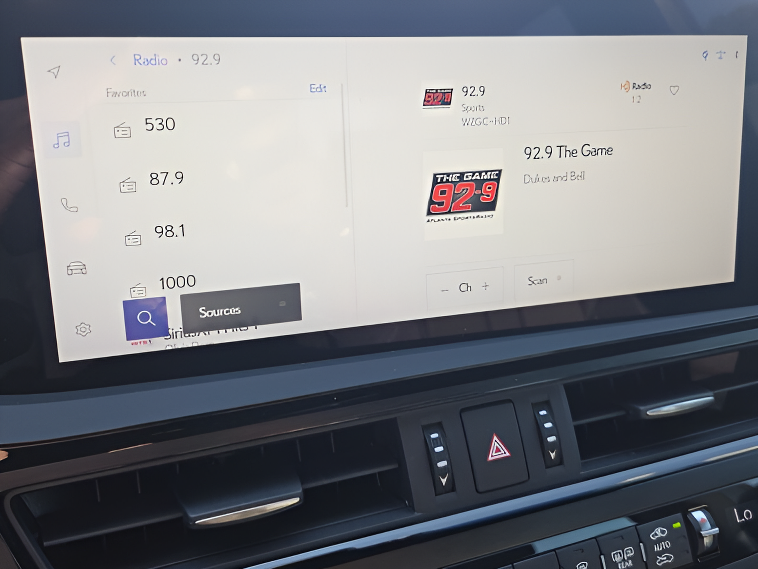 Used 2024 Lexus ES 350 F Sport w/ Accessory Package (Z2) FWD image 23
