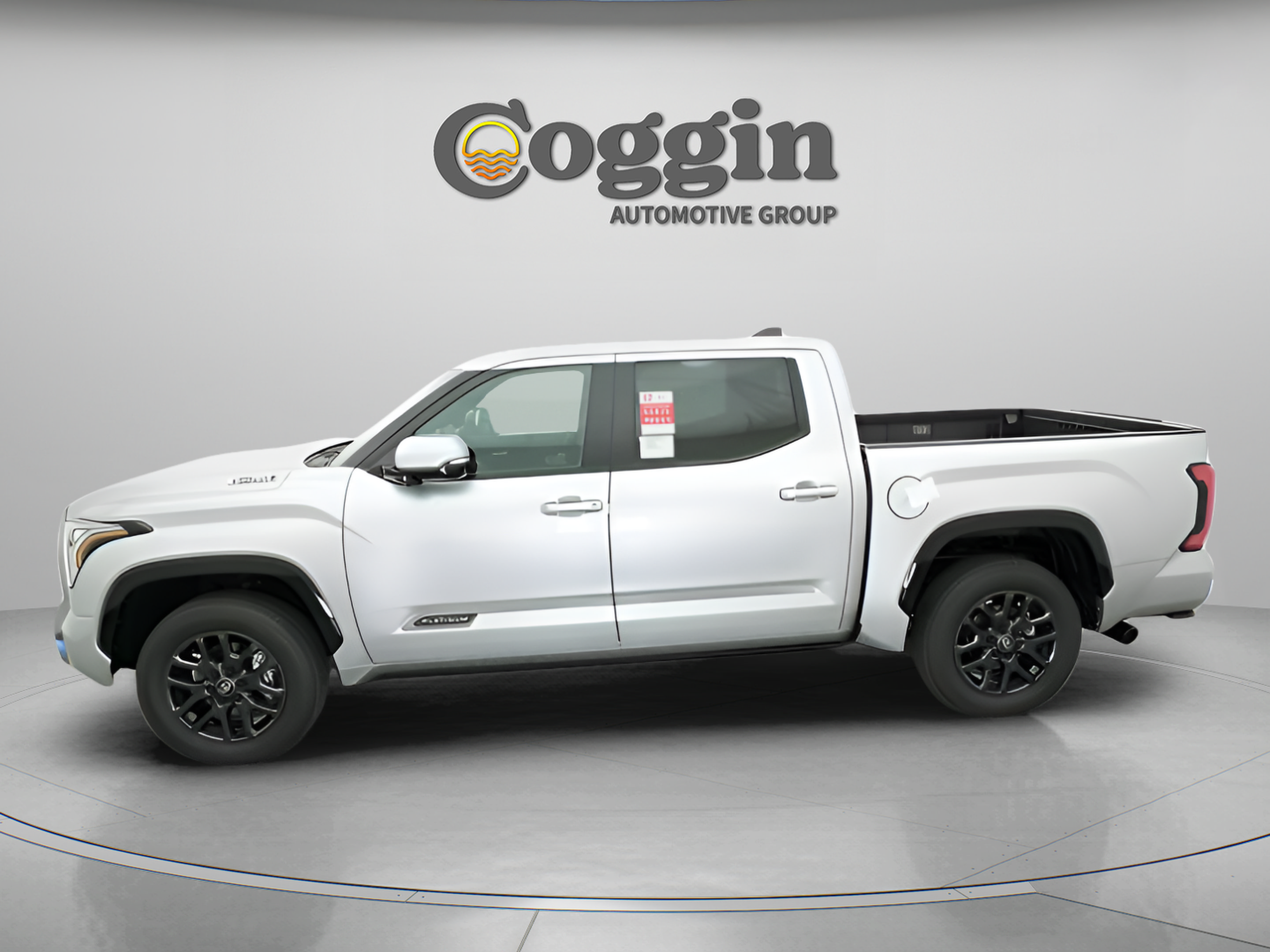 Used 2025 Toyota Tundra Platinum AWD/4WD image 5
