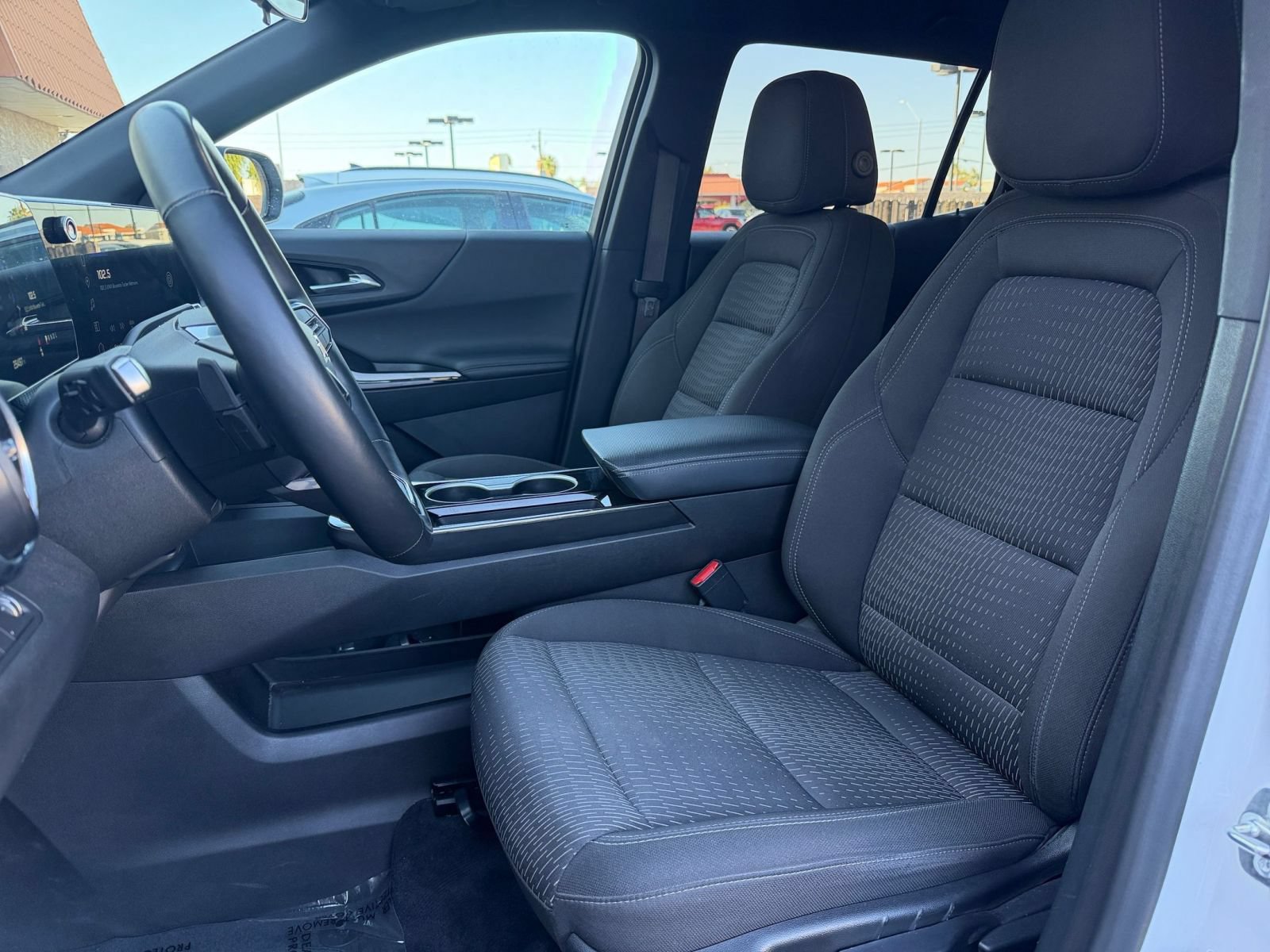 Used 2025 Chevrolet Equinox LT FWD image 36