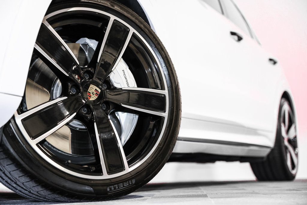 Used 2019 Porsche Cayenne Turbo AWD/4WD image 11