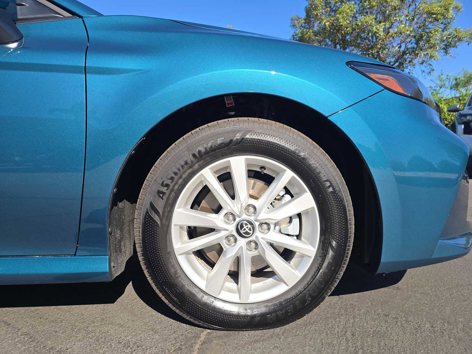 Used 2025 Toyota Camry LE image 9