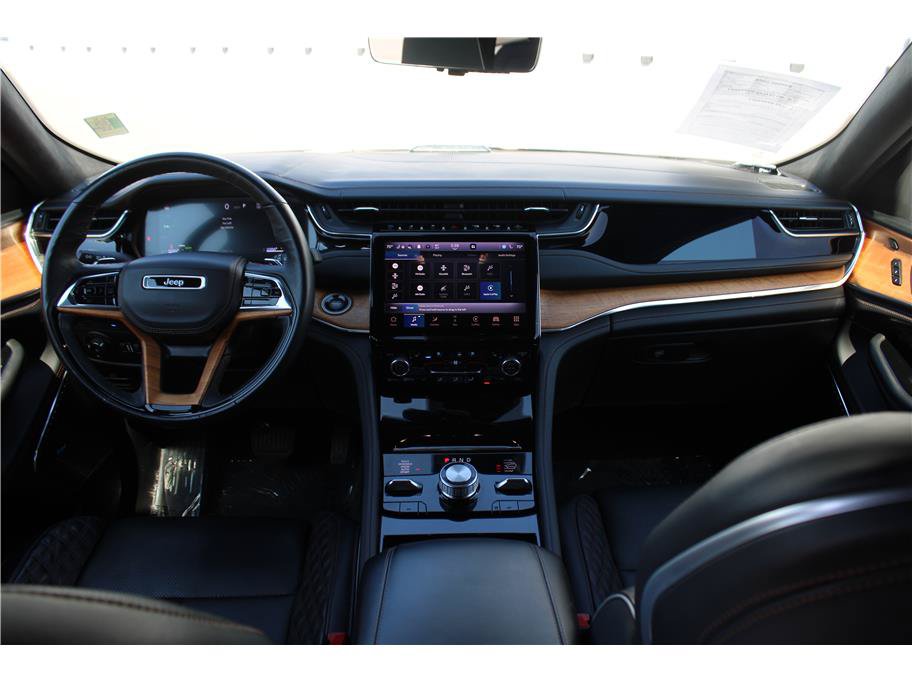 Used 2022 Jeep Grand Cherokee Summit AWD/4WD image 10