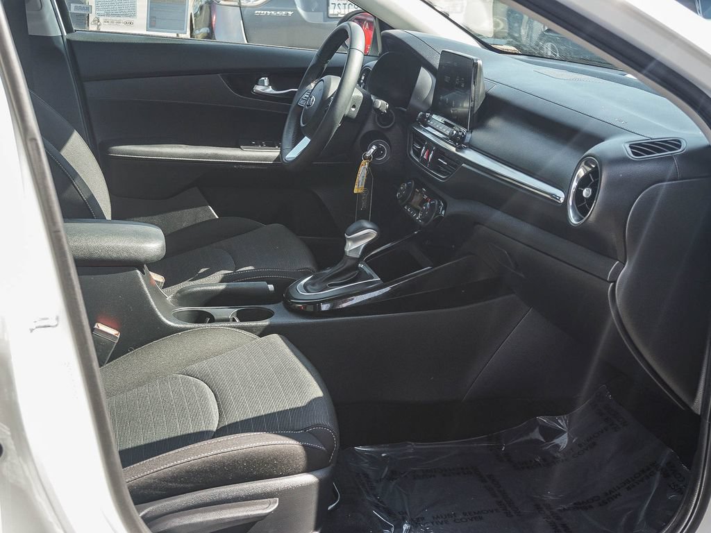 Used 2019 Kia Forte S FWD image 13