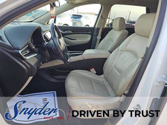 Used 2018 Buick Enclave Premium w/ Experience Buick Package FWD image 9