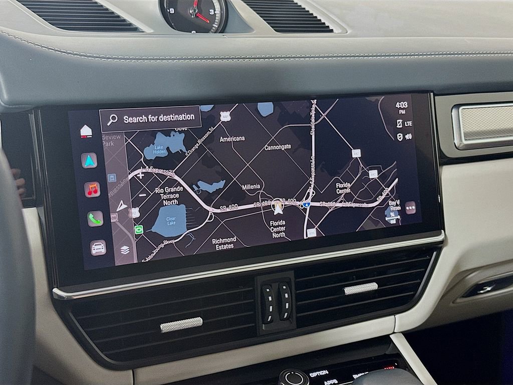Certified 2023 Porsche Cayenne Platinum Edition image 16