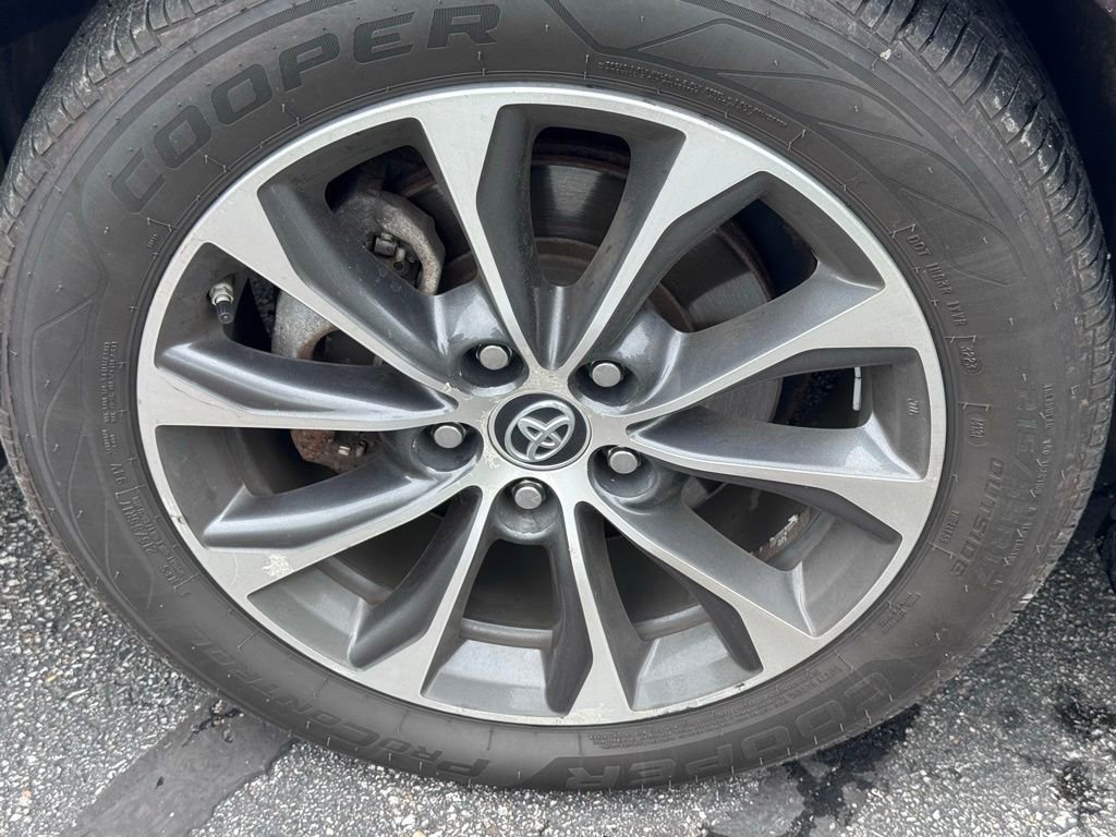 Used 2016 Toyota Avalon XLE Premium FWD image 23