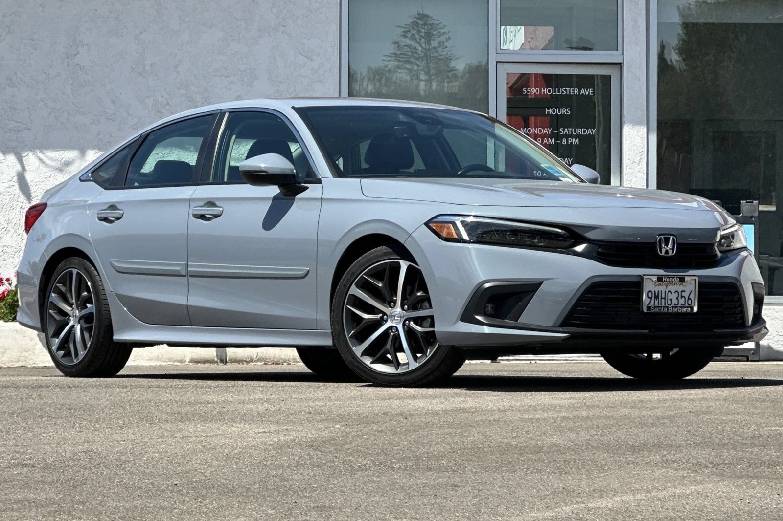 Used 2024 Honda Civic Touring image 2