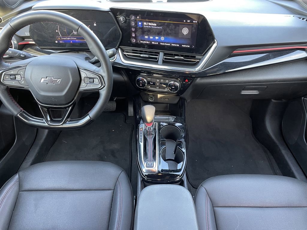 Used 2025 Chevrolet Trax RS w/ Driver Confidence Package image 14