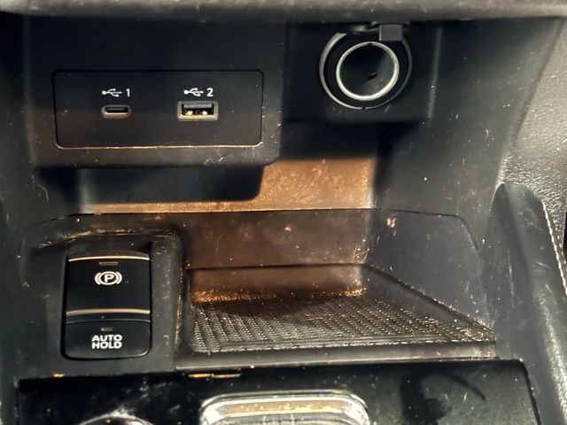 Used 2022 Nissan Kicks SR image 26