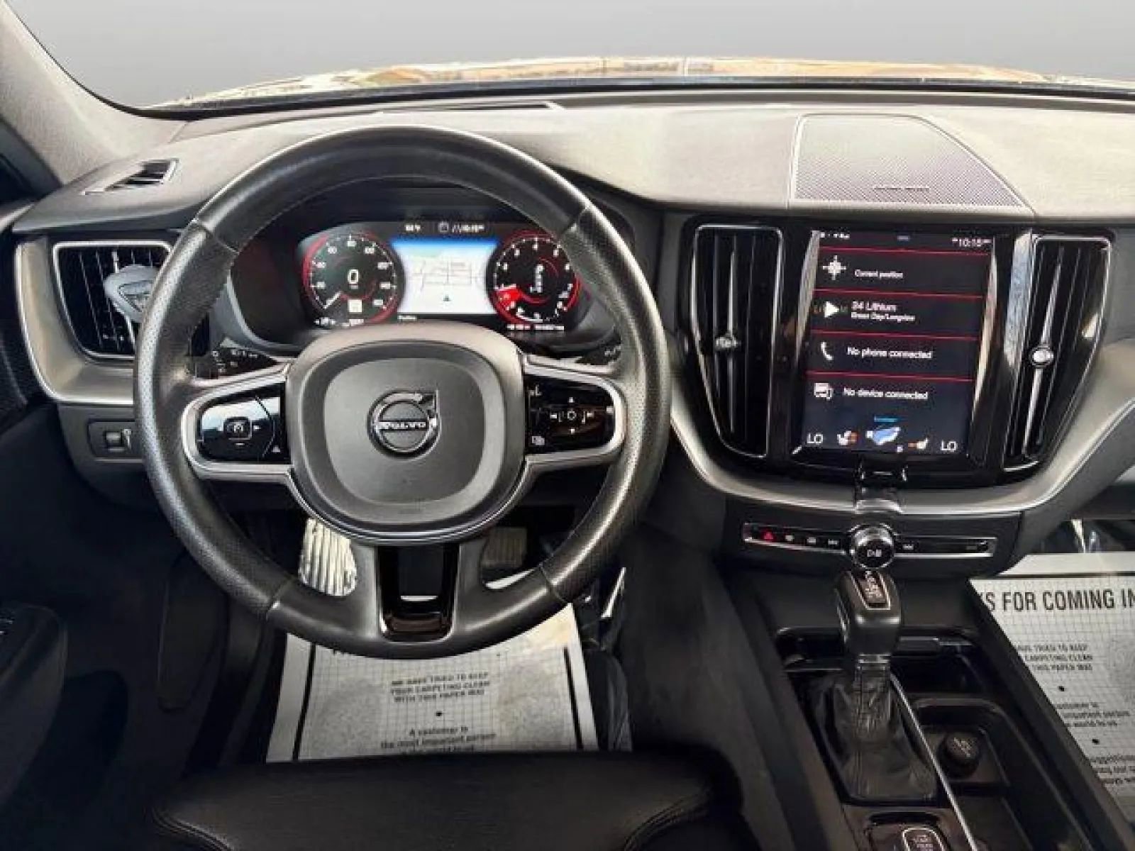 Used 2019 Volvo XC60 T5 Momentum w/ Multimedia Package AWD/4WD image 23