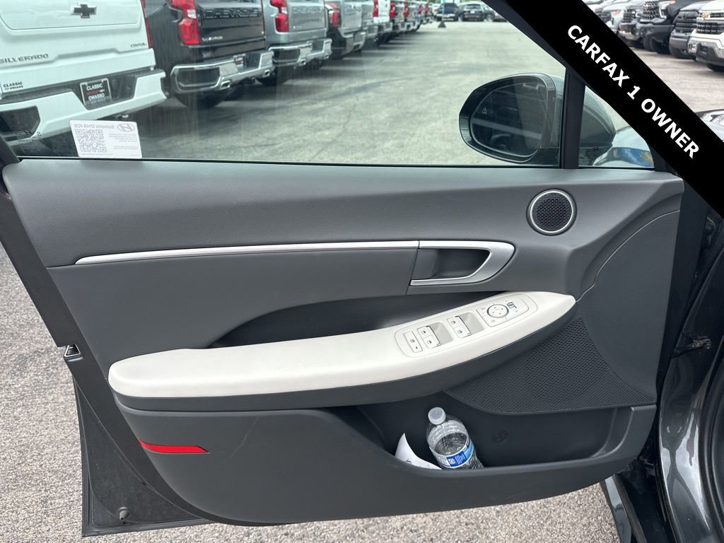 Used 2025 Hyundai Sonata SEL FWD image 12