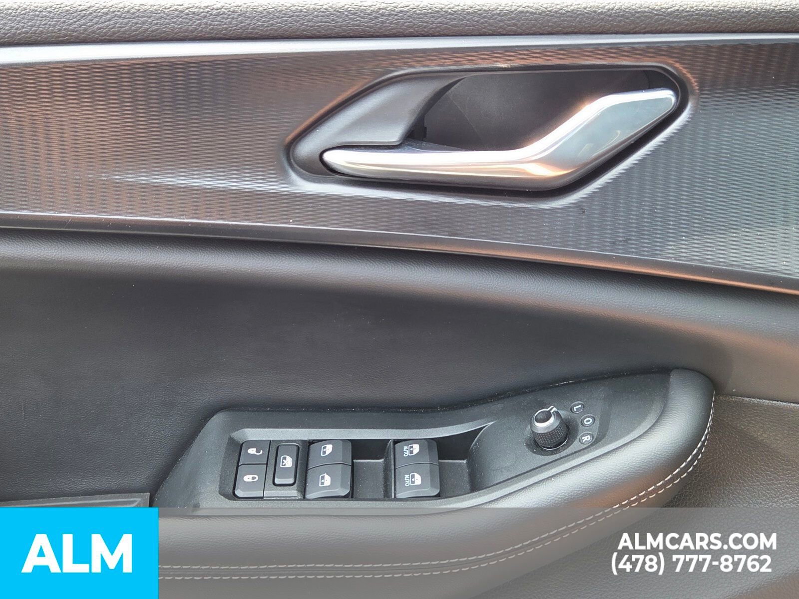 Used 2024 Jeep Grand Cherokee Altitude image 29