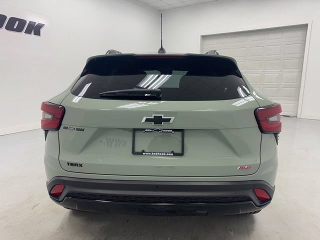 Used 2024 Chevrolet Trax RS w/ Driver Confidence Package FWD image 5