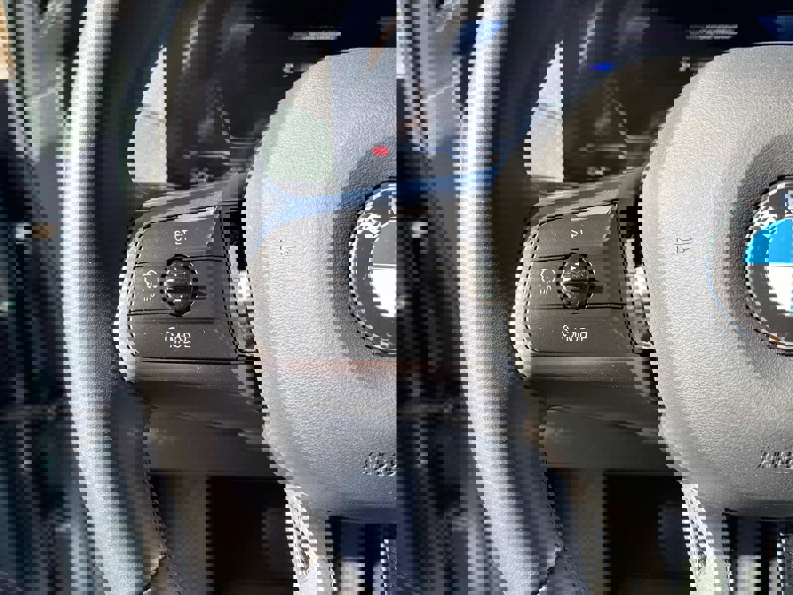 Used 2025 BMW iX xDrive50 w/ Premium Package image 22