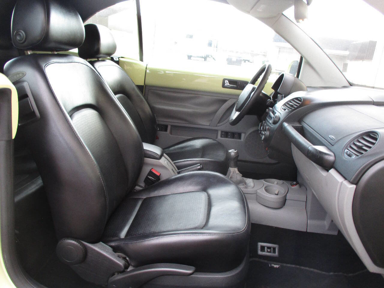 Used 2003 Volkswagen Beetle GLS image 87