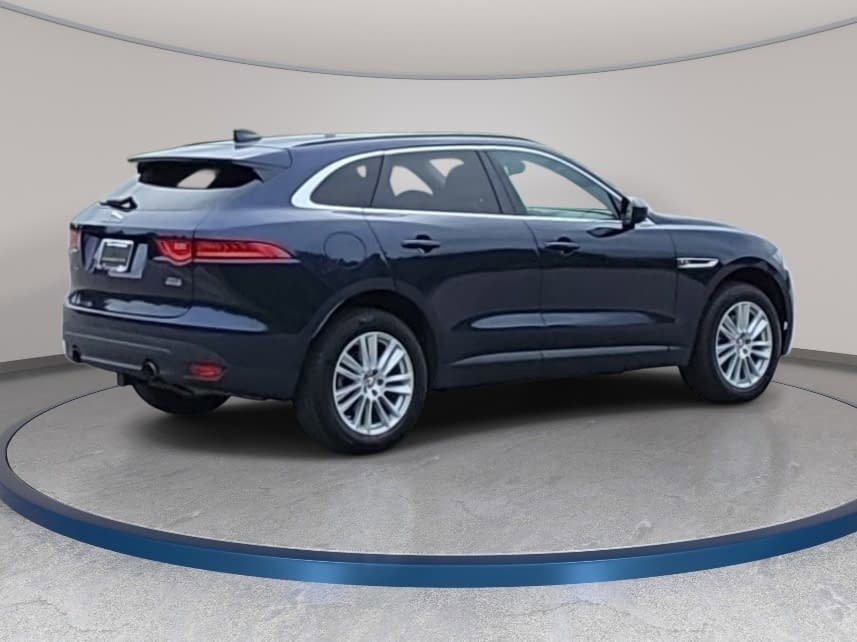 Used 2017 Jaguar F-PACE Prestige AWD/4WD image 5