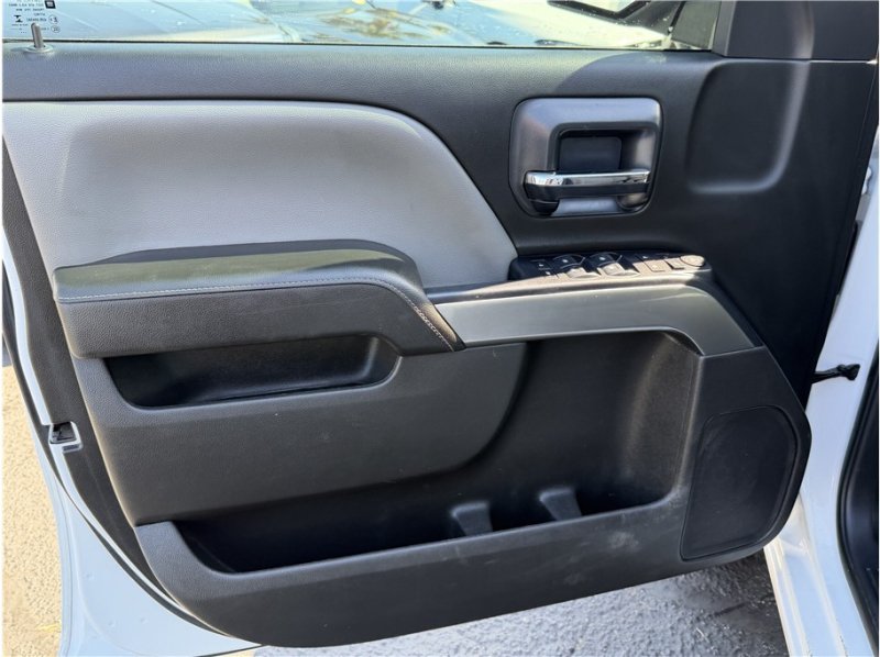Used 2018 Chevrolet Silverado 1500 LT w/ Texas Edition RWD image 15