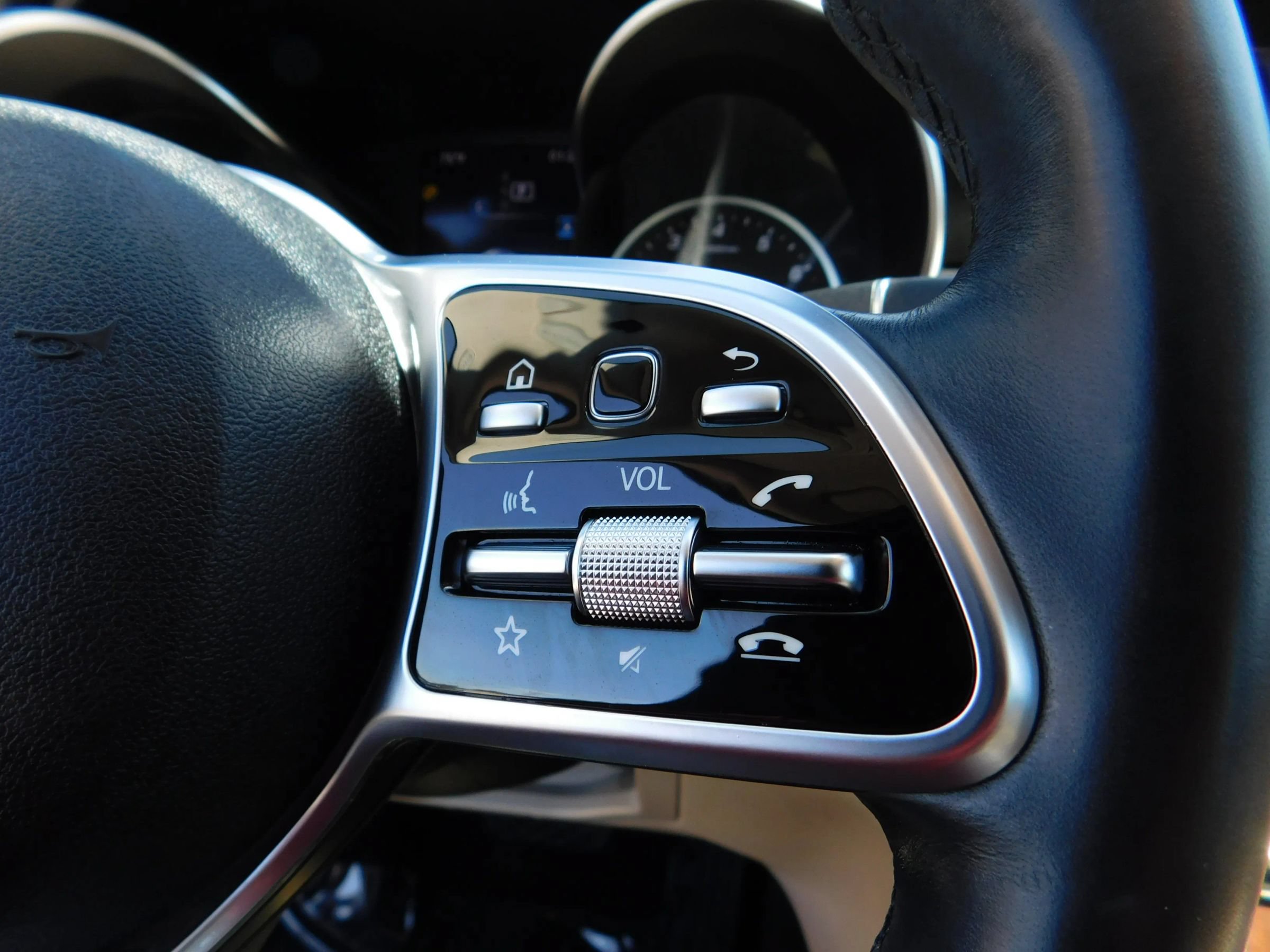 Used 2020 Mercedes-Benz C 300 4MATIC Sedan image 24