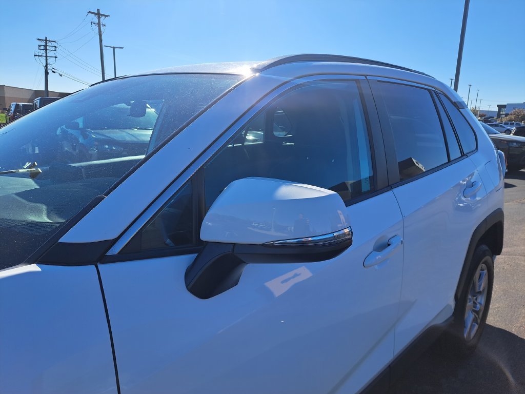 Used 2025 Toyota RAV4 XLE FWD image 36