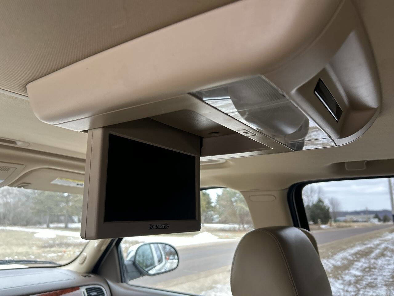 Used 2010 Chevrolet Tahoe LTZ image 21