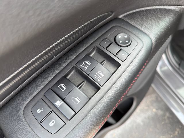 Used 2025 Dodge Durango GT AWD/4WD image 14