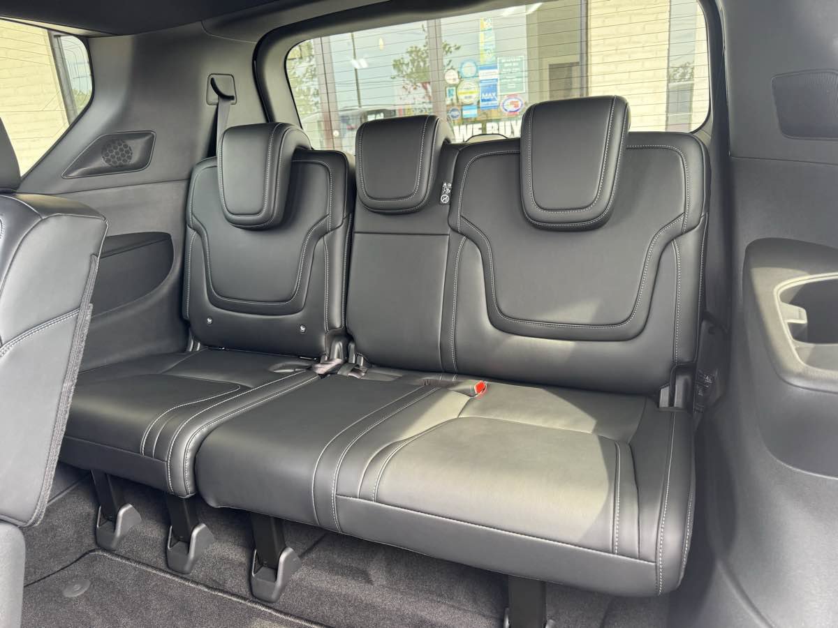Used 2025 Nissan Armada PRO-4X w/ Pro-4X Premium Package AWD/4WD image 14