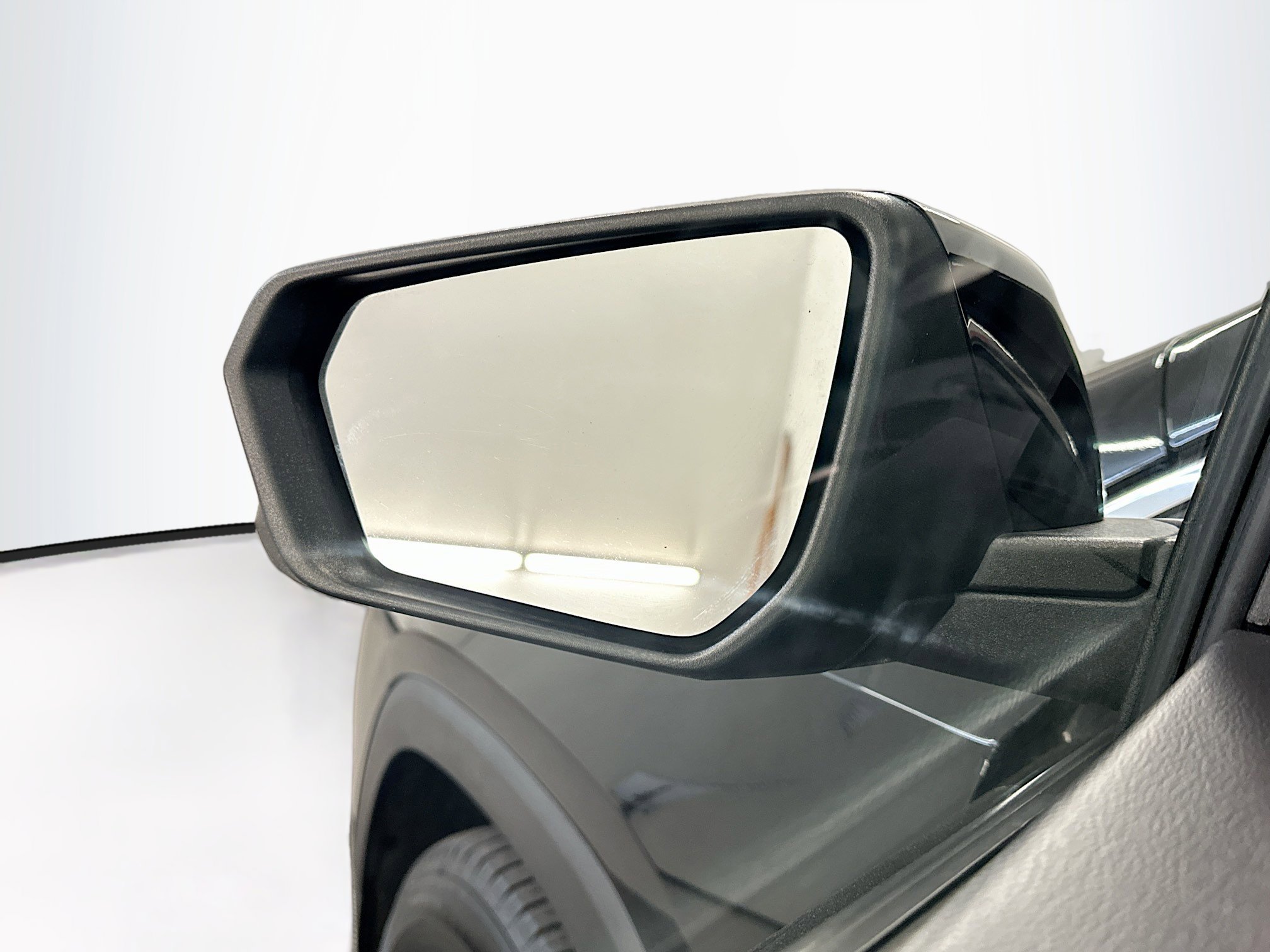 Used 2018 GMC Terrain SLE w/ Driver Convenience Package image 16