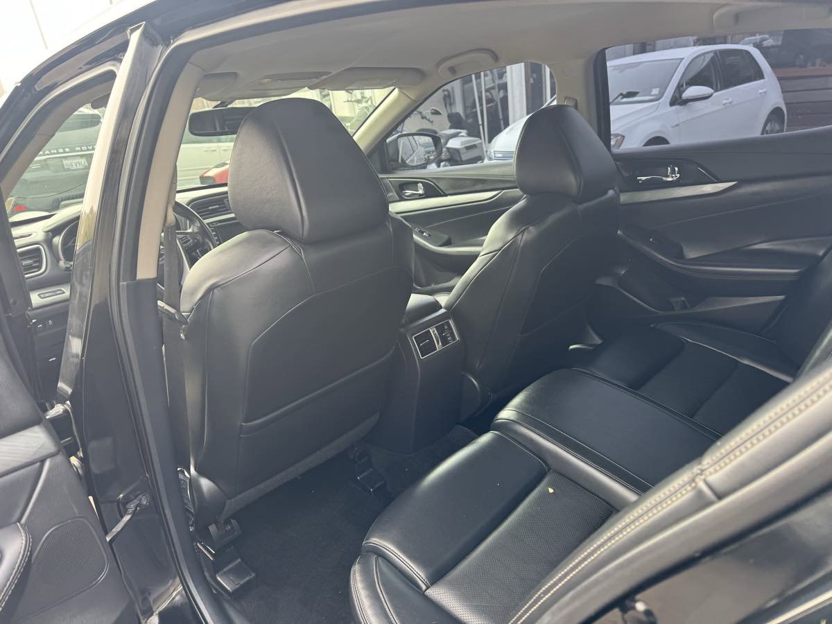 Used 2017 Nissan Maxima 3.5 SV image 10
