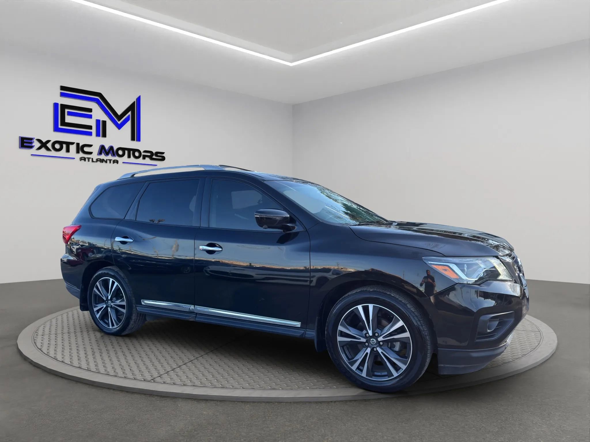Used 2019 Nissan Pathfinder Platinum image 7