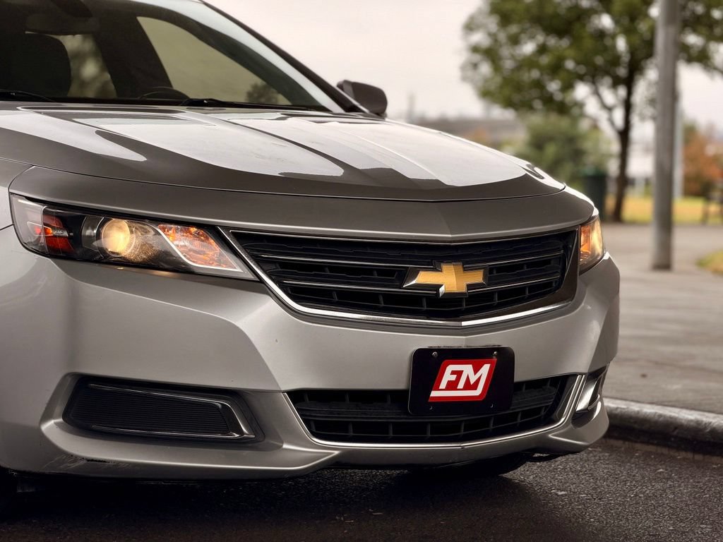 Used 2017 Chevrolet Impala LT FWD image 11