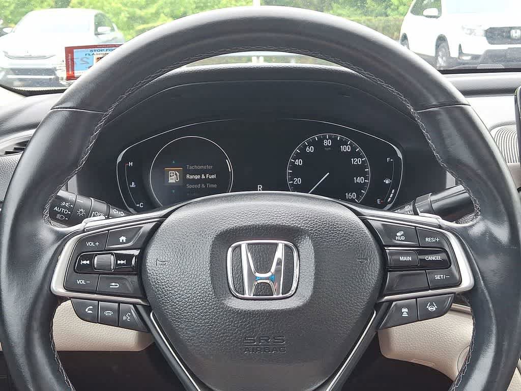 Used 2018 Honda Accord Touring image 16