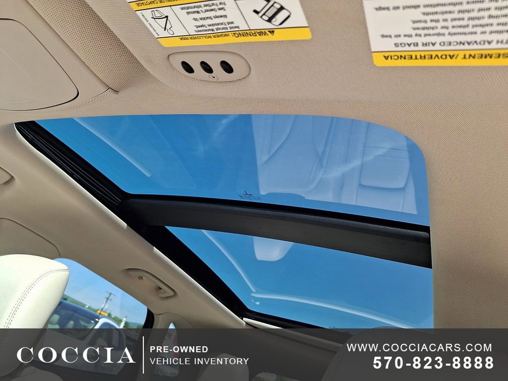 Used 2017 Lincoln MKC Select w/ Select Plus Package AWD/4WD image 14