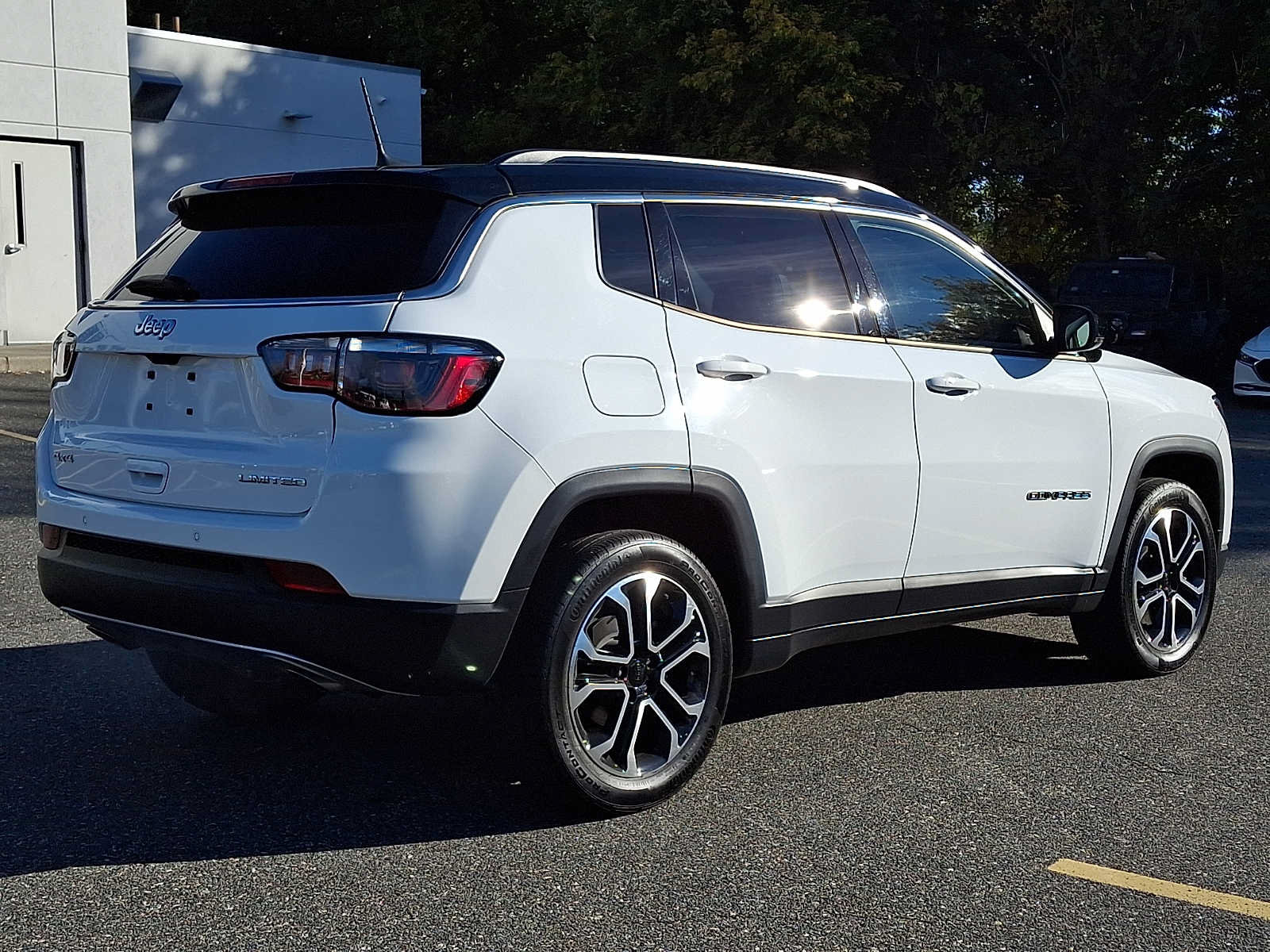 Used 2023 Jeep Compass Limited AWD/4WD image 6