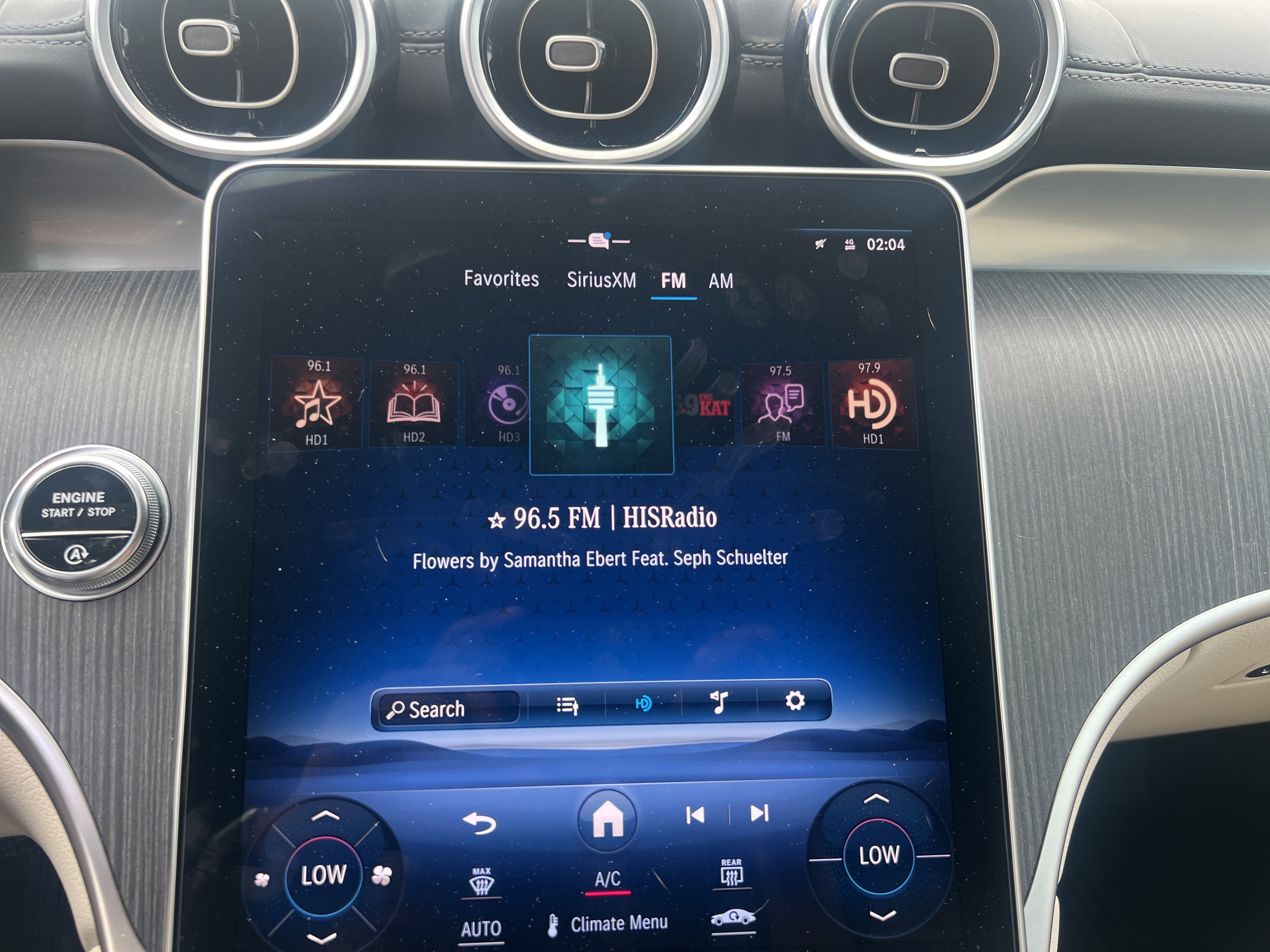 Certified 2024 Mercedes-Benz GLC 300 4MATIC image 23