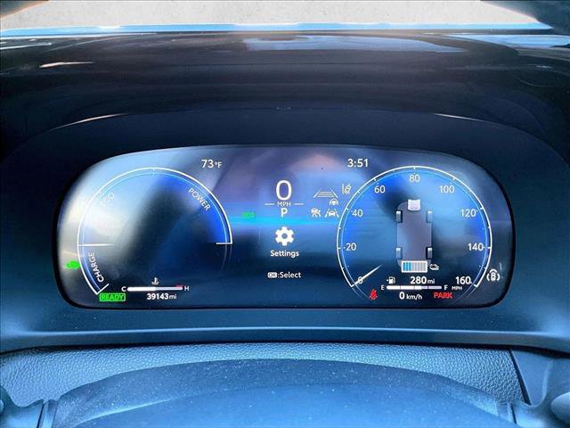 Used 2023 Toyota Crown XLE image 21