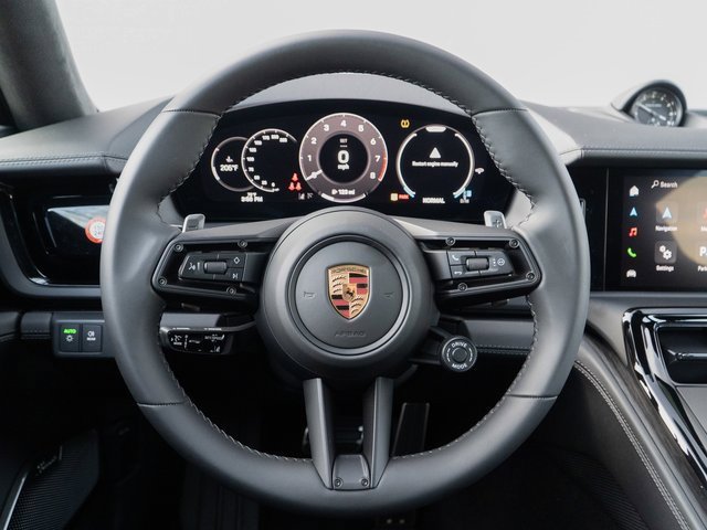 Certified 2025 Porsche Panamera GTS image 23