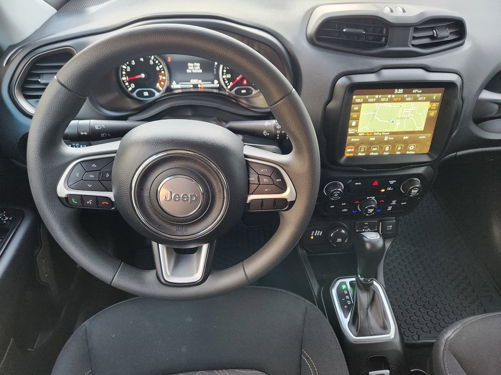 Used 2023 Jeep Renegade Latitude image 31