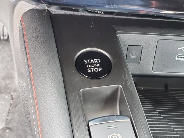 New 2026 Nissan Kicks SR image 32