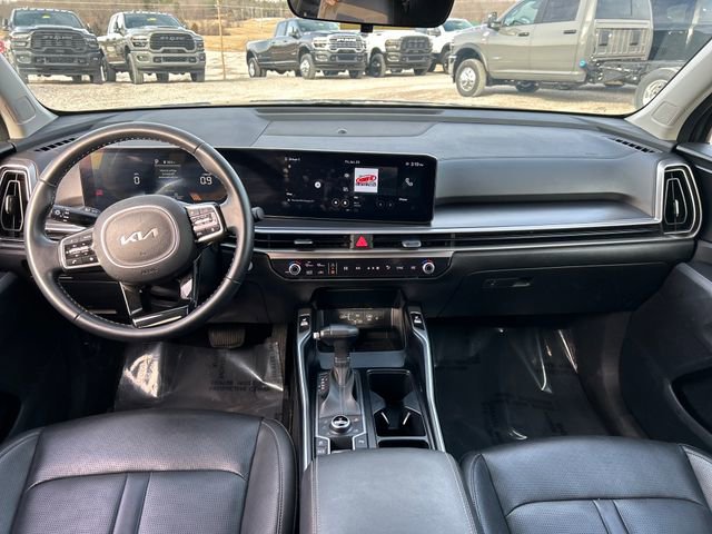 Used 2024 Kia Sorento S image 9