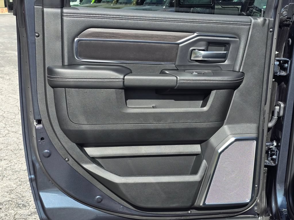 New 2026 RAM 3500 Laramie AWD/4WD image 37