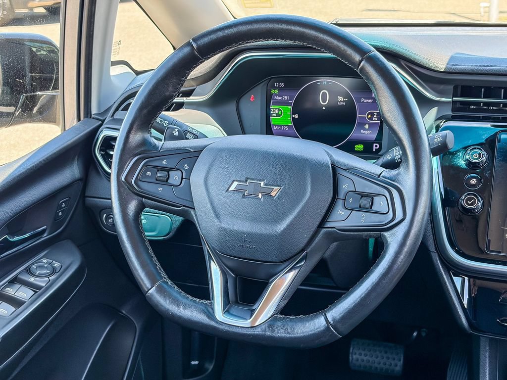Used 2023 Chevrolet Bolt LT w/ Infotainment Package FWD image 17