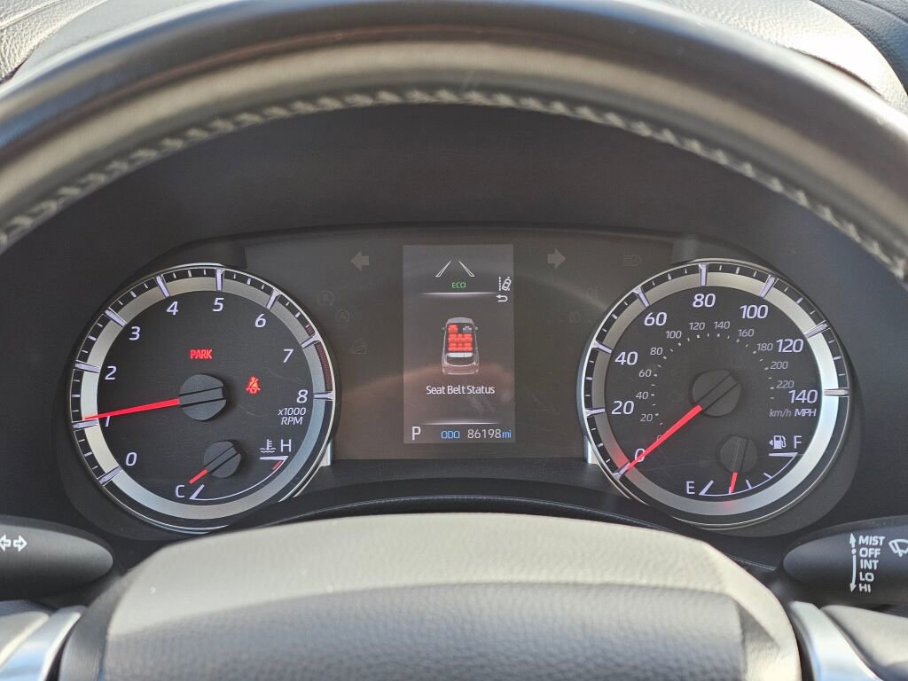 Used 2021 Toyota Highlander LE image 21